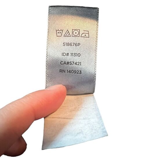 NWT! Loft dark wash belted jeans. Size 2P - Picture 5 of 9